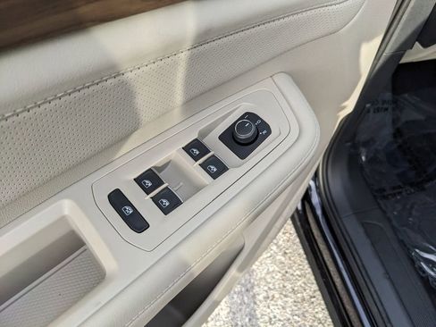 New 2026 Volkswagen Atlas SE image 20