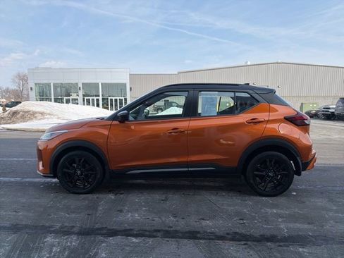 Used 2023 Nissan Kicks SR w/ SR Premium Package image 4
