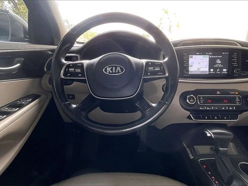 Used 2019 Kia Sorento EX w/ EX Touring Package image 5