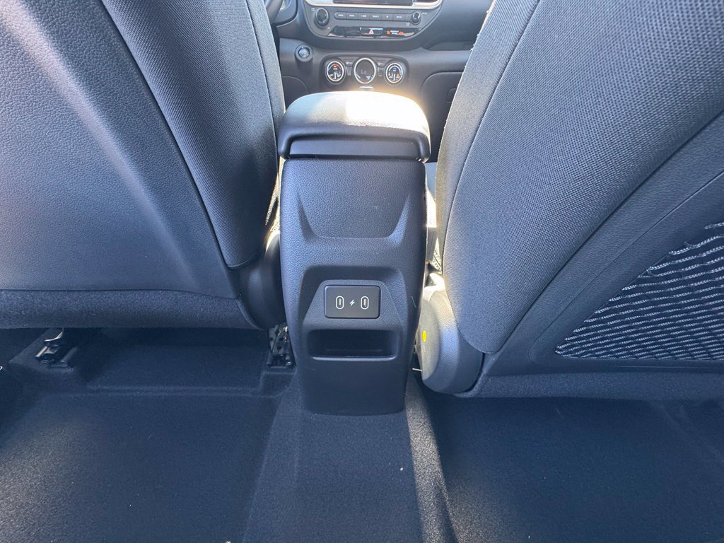 Used 2024 Hyundai Venue SEL FWD image 12