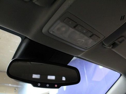 Used 2022 Chevrolet Trax LT w/ LT Convenience Package image 29