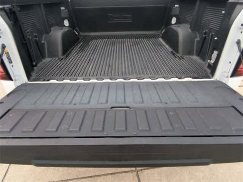 Used 2024 GMC Sierra 1500 SLT image 34