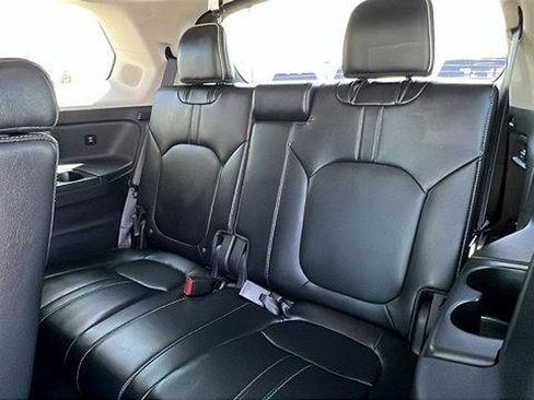 Used 2025 Honda Pilot Elite image 14