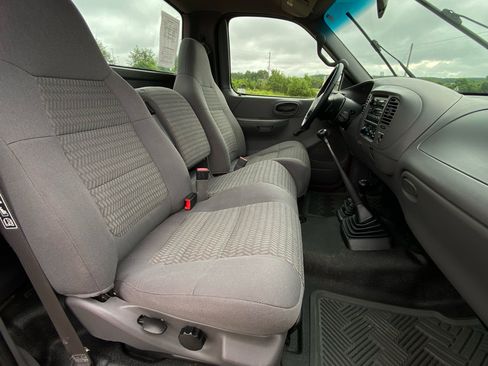 Used 2001 Ford F150 4x4 Regular Cab image 9