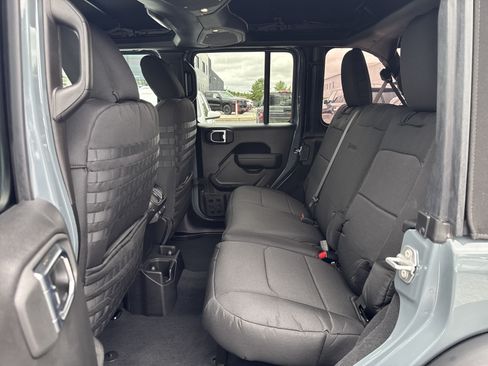 Used 2025 Jeep Wrangler Unlimited Sport AWD/4WD image 27