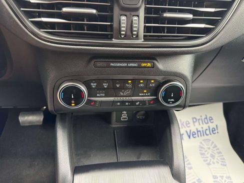 Used 2025 Ford Escape ST-Line Select AWD/4WD image 29