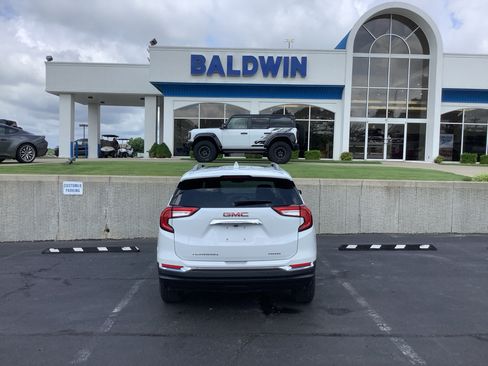 Used 2022 GMC Terrain SLT AWD/4WD image 6