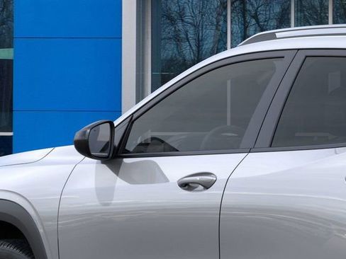 New 2026 Chevrolet Trax ACTIV w/ Sunroof Package image 12