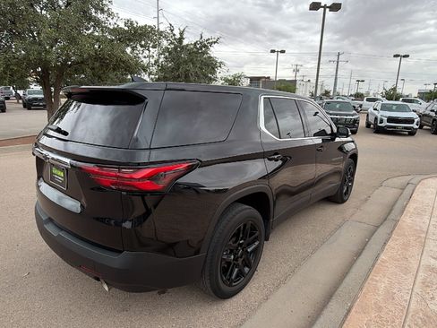 Used 2023 Chevrolet Traverse LS w/ Safety Package FWD image 5