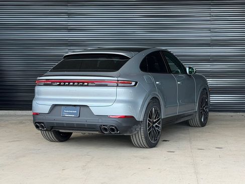 New 2026 Porsche Cayenne Coupe AWD/4WD image 9