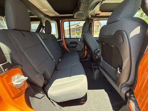 New 2026 Jeep Wrangler Unlimited Rubicon AWD/4WD image 37