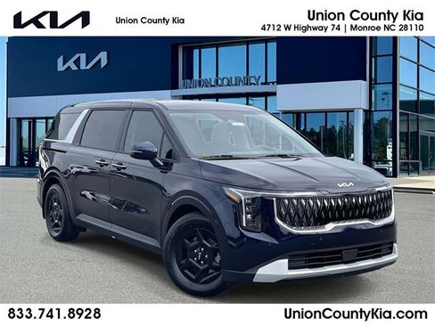 New 2026 Kia Carnival LX image 1