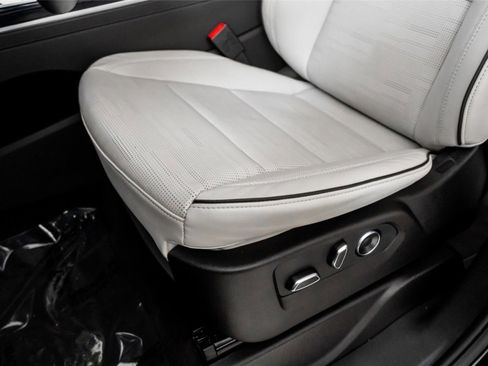 Used 2026 Cadillac Escalade Sport w/ LPO, Floor Liner Package AWD/4WD image 42