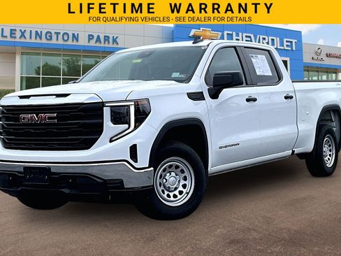 Used 2024 GMC Sierra 1500 Pro w/ Convenience Package AWD/4WD image 2