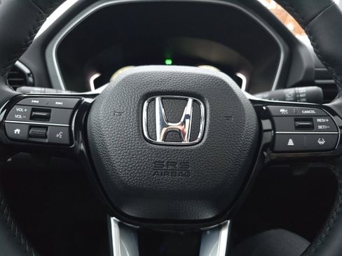 New 2025 Honda Pilot Touring image 29