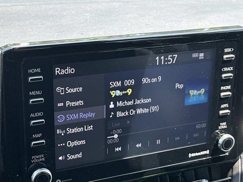 Used 2021 Toyota Corolla LE FWD image 19