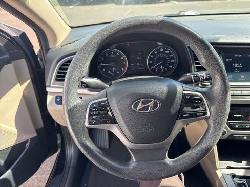 Used 2017 Hyundai Elantra SE FWD image 7