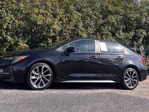 Used 2020 Toyota Corolla SE image 3