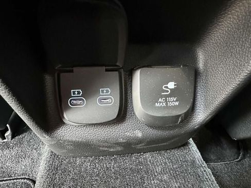 Used 2025 Genesis GV80 3.5T e-SC image 17