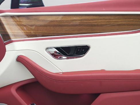 Used 2023 Bentley Flying Spur V8 AWD/4WD image 51