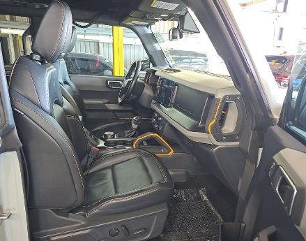 Used 2022 Ford Bronco Badlands w/ Sasquatch Package AWD/4WD image 13