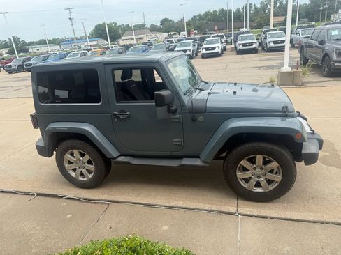 Used 2014 Jeep Wrangler Sahara w/ Mopar Chrome Edition Group AWD/4WD image 9