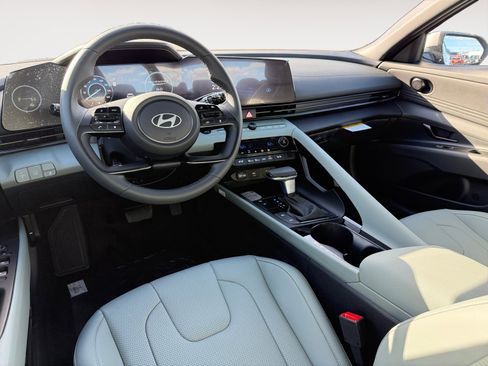 New 2026 Hyundai Elantra Limited FWD image 15