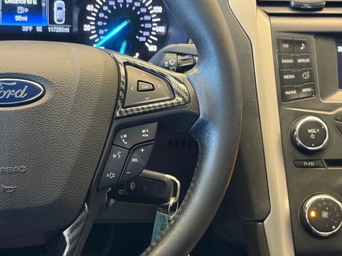 Used 2016 Ford Fusion SE w/ Equipment Group 202A image 28