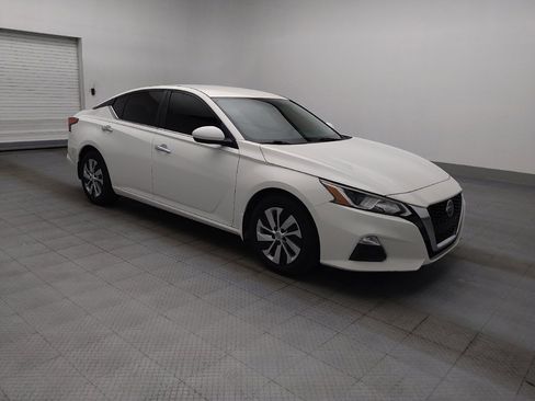 Used 2019 Nissan Altima 2.5 S FWD image 11