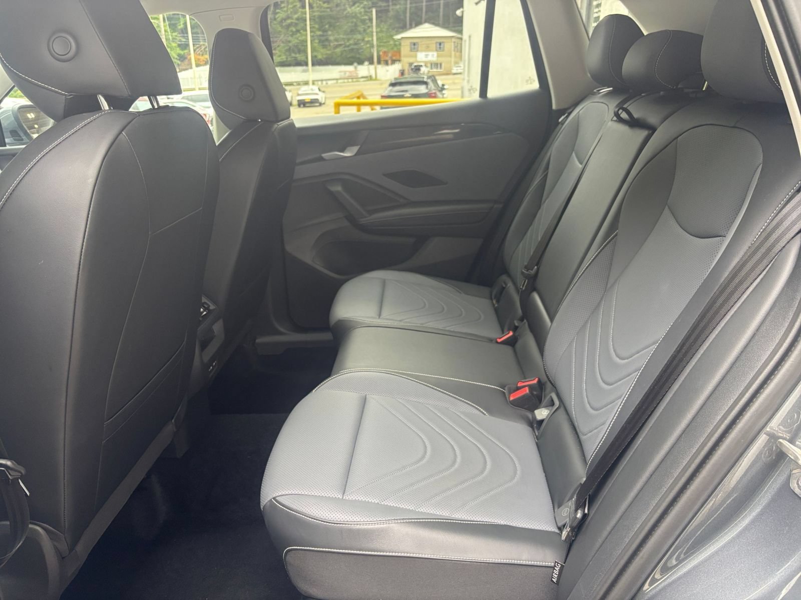 Used 2026 Volkswagen Tiguan SE FWD image 27