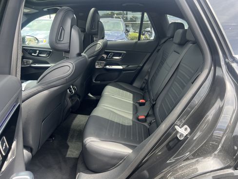 Certified 2025 Mercedes-Benz GLC 300 4MATIC image 32