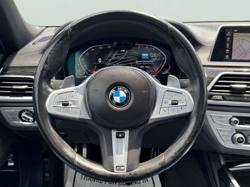 Used 2022 BMW 740i xDrive w/ M Sport Package AWD/4WD image 32