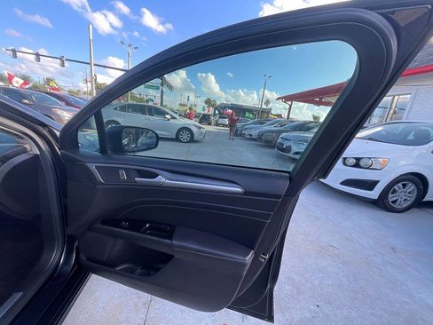 Used 2014 Ford Fusion Titanium FWD image 12