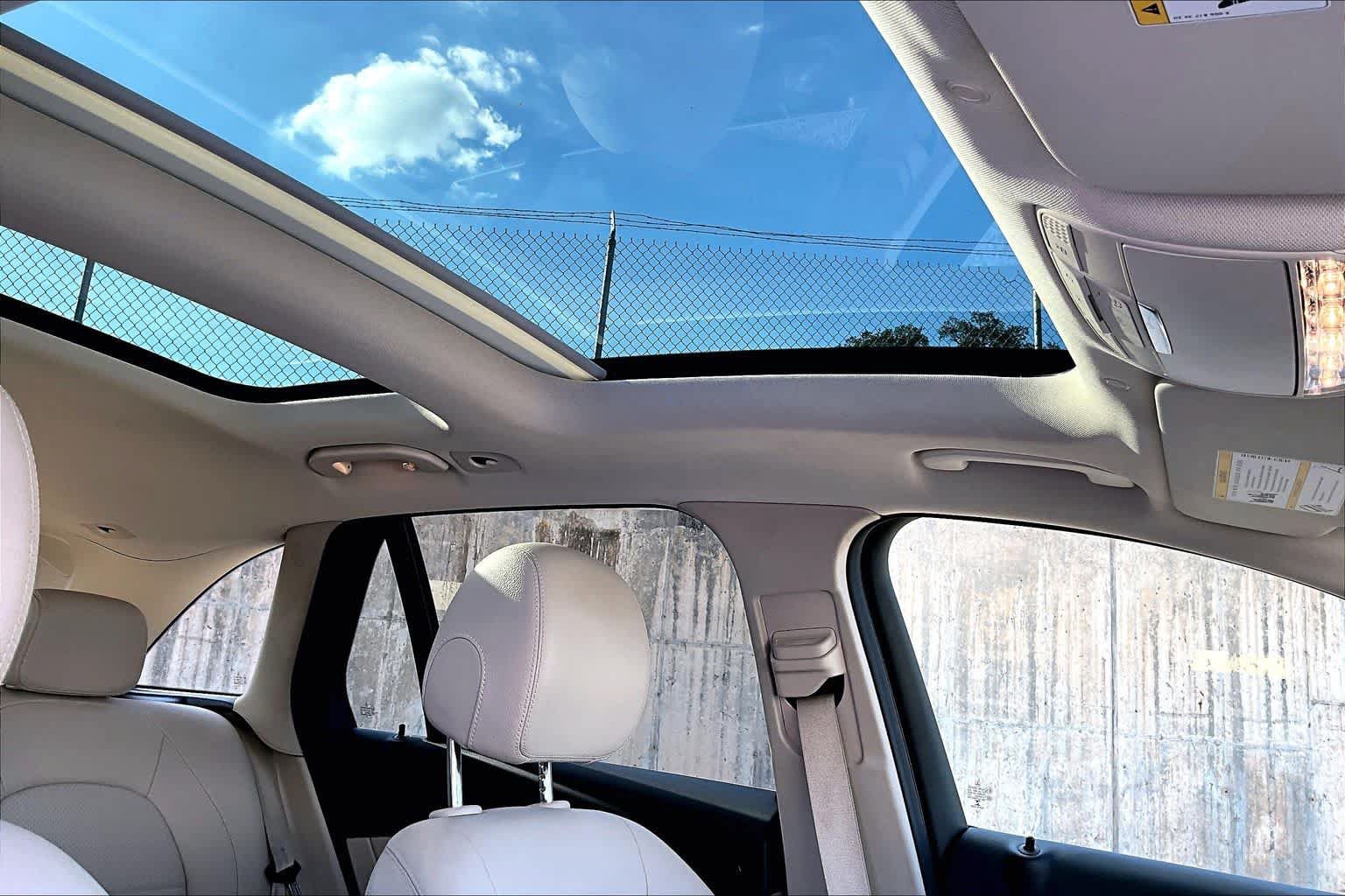 Used 2021 Mercedes-Benz GLC 300 image 16