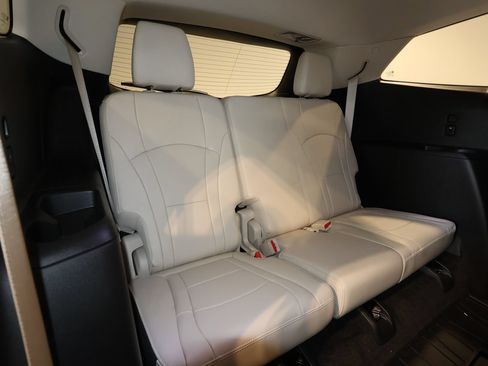 Used 2023 Buick Enclave Essence w/ Experience Buick Package FWD image 25