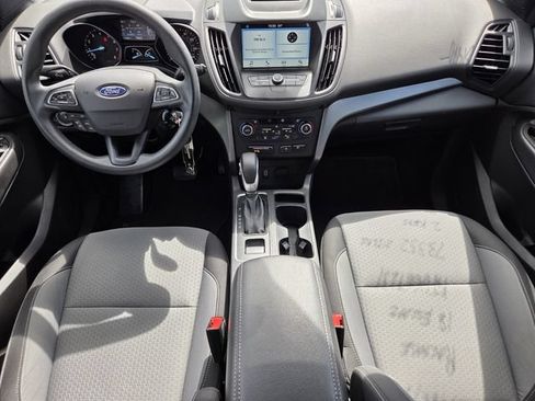 Used 2018 Ford Escape SE w/ SE Sync 3 Package FWD image 11