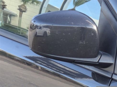 Used 2017 Dodge Grand Caravan SE image 11