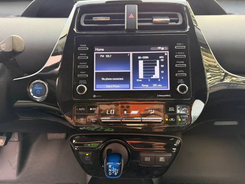 Used 2022 Toyota Prius LE FWD image 21