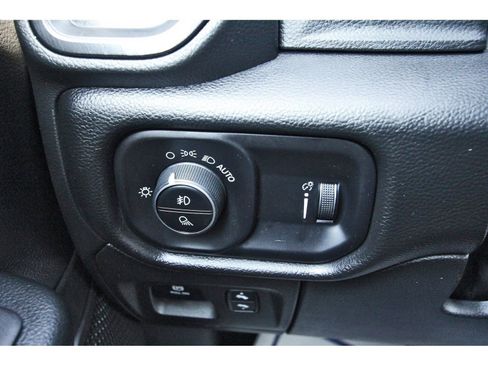 Used 2023 RAM 1500 Big Horn image 19