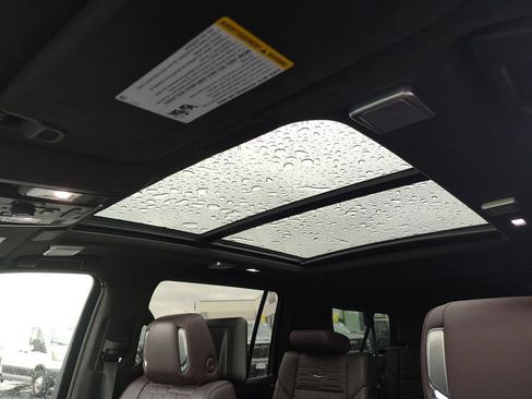 Used 2024 Cadillac Escalade ESV Sport Platinum w/ LPO, ONYX Package AWD/4WD image 30
