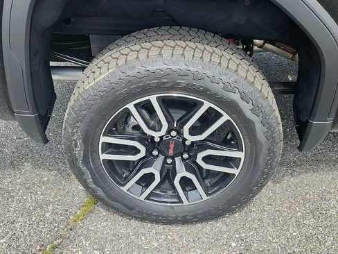 New 2026 GMC Sierra 1500 AT4 w/ AT4 Premium Package AWD/4WD image 5