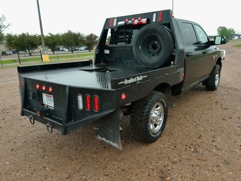 Used 2012 RAM 2500 ST w/ Chrome Appearance Group AWD/4WD image 8