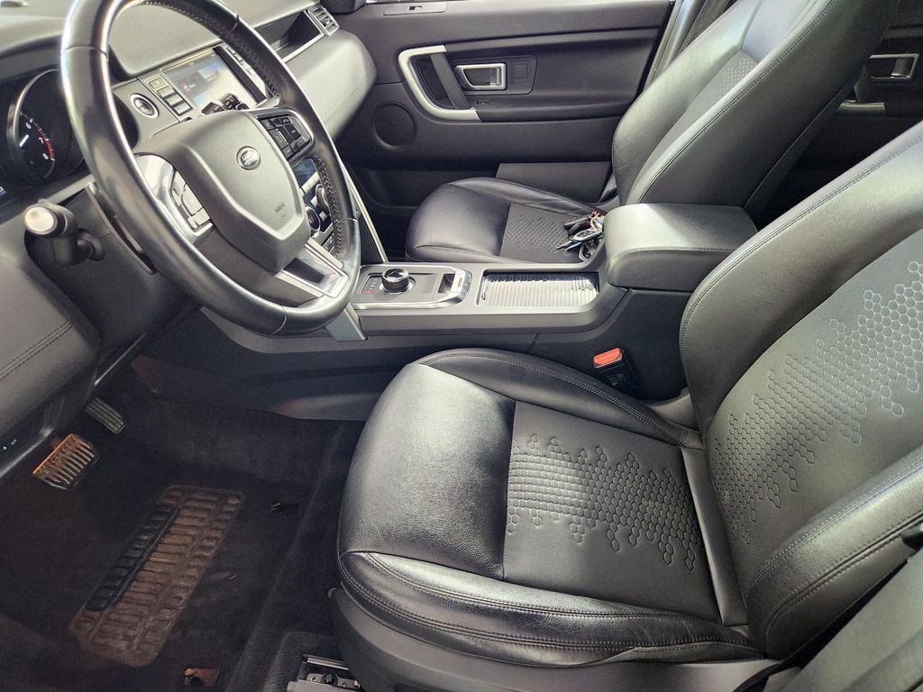 Used 2018 Land Rover Discovery Sport SE AWD/4WD image 12