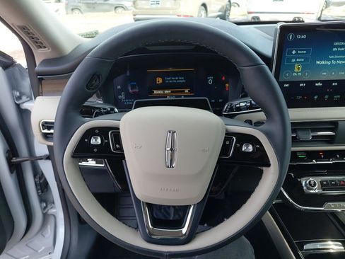 New 2026 Lincoln Corsair Reserve image 16