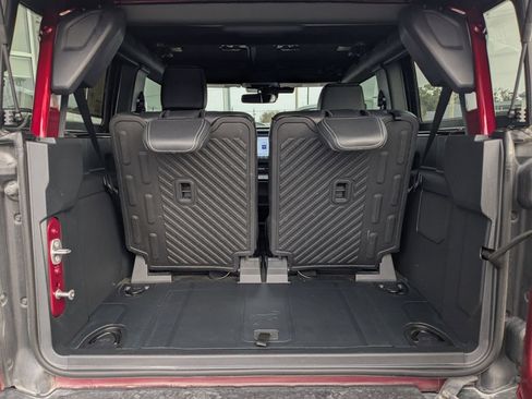 Used 2025 Ford Bronco Badlands image 12