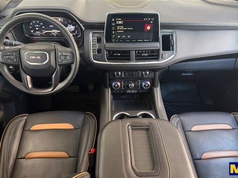 Used 2023 GMC Yukon XL AT4 w/ AT4 Premium Package AWD/4WD image 16