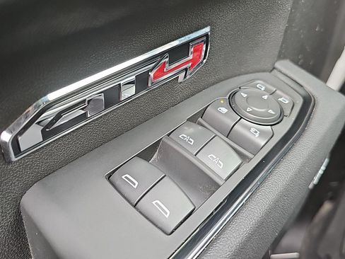 Used 2025 GMC Sierra 1500 AT4 AWD/4WD image 26