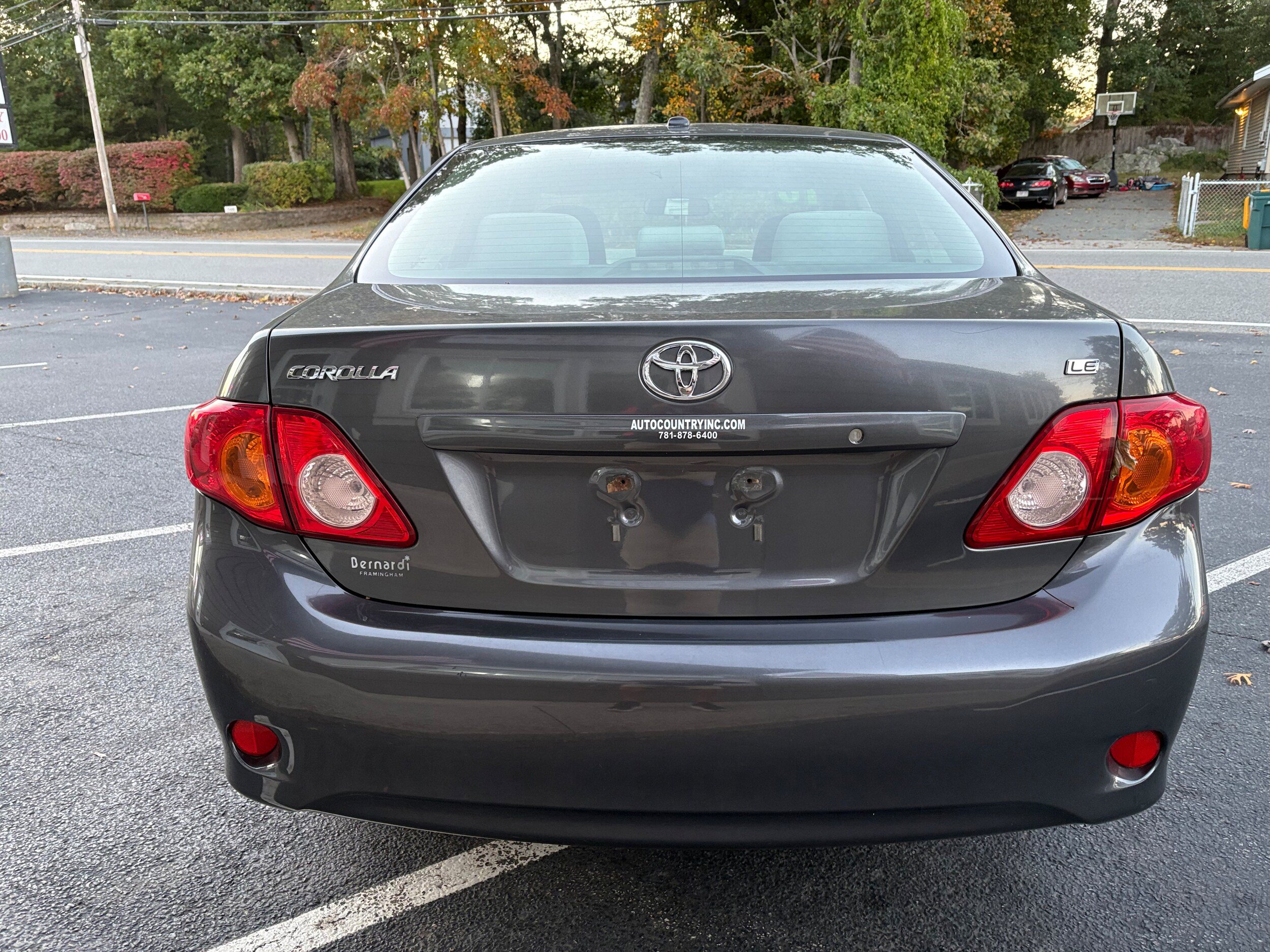 Used 2010 Toyota Corolla LE w/ All Weather Guard Pkg FWD image 6