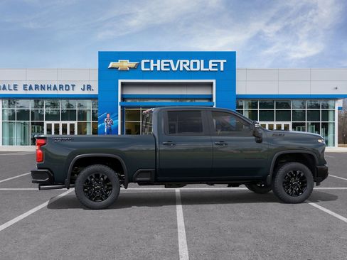 New 2026 Chevrolet Silverado 2500 LT image 7