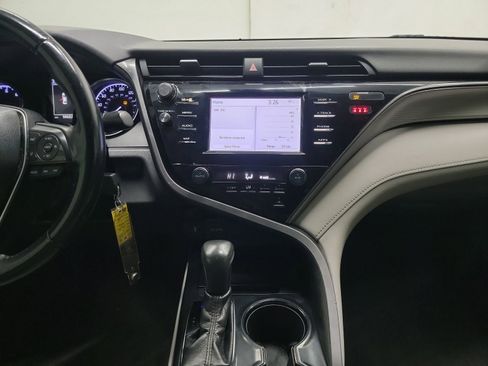 Used 2019 Toyota Camry SE image 20